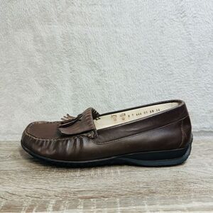 Helvesko‎ Kiltie Brown Leather Slip On Loafer Women’s Size 8 EU 39